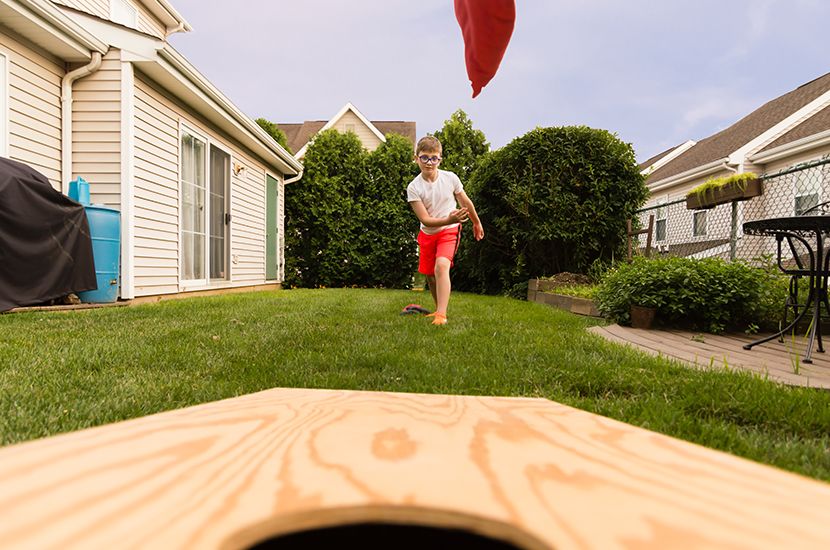 How To Throw A Cornhole Bag