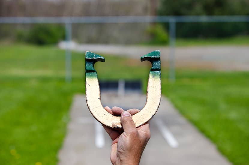 How to Play Horseshoe Game