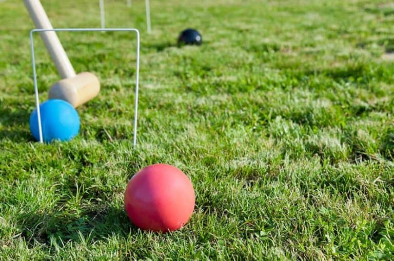 Croquet Rules & How To Play [Regulation Set Up & Instructions]
