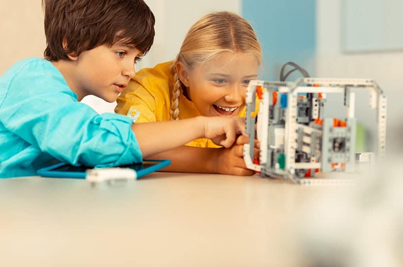 How To Choose The Best STEM Toy For You