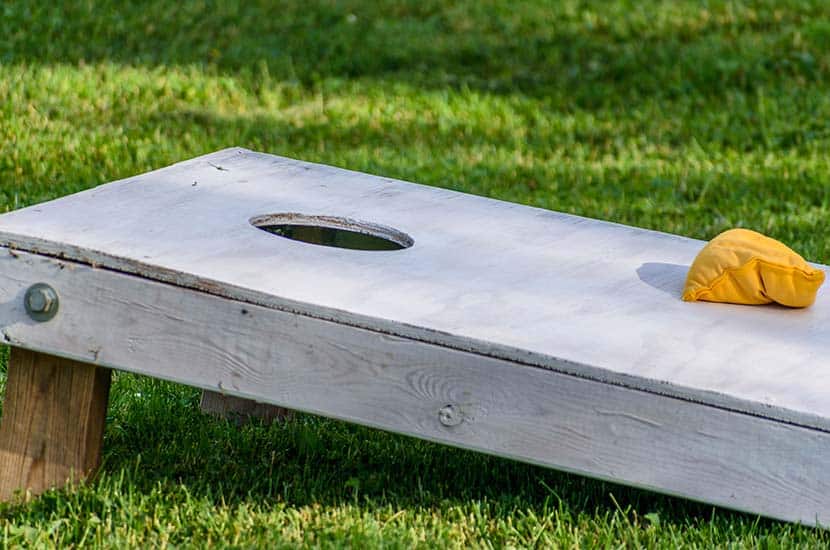 Best Clear Coat For Cornhole Boards Buyer's Guide