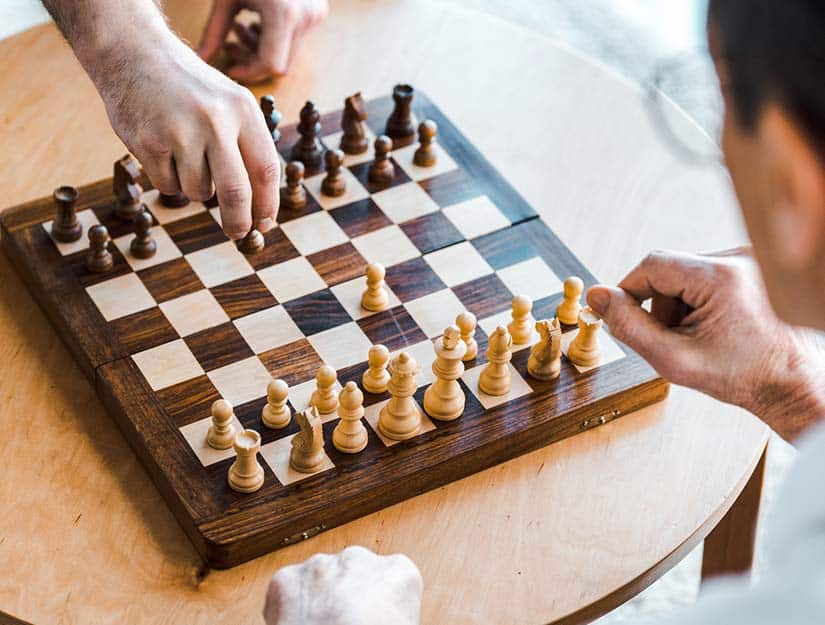 Pawn To E4